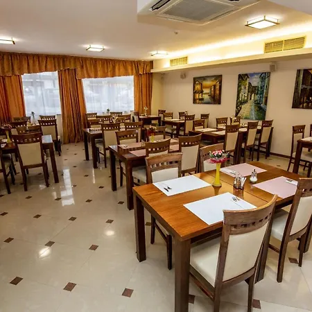 Boss Hotel 3*