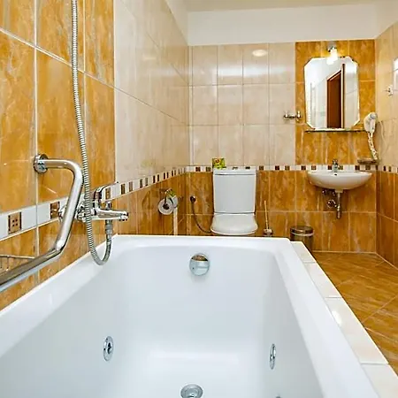 Boss Hotel 3*